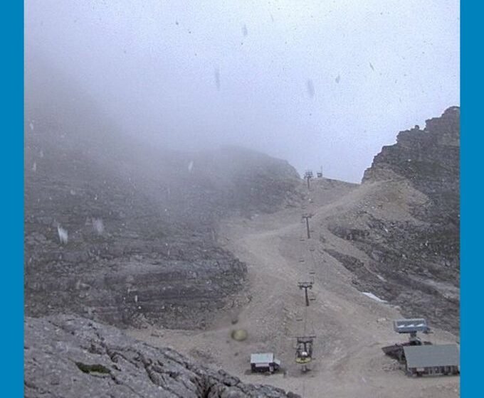  Во Словенија падна снег