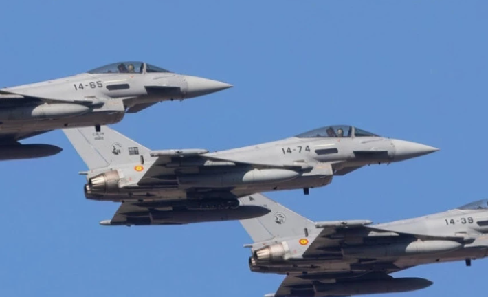  Поради руски извидувачки авион над Балтичкото Море, НАТО крена борбени авиони „Јурофајтер“