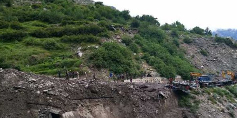  Катастрофа во Индија: Се урнаа згради, 12 лица исчезнаа по обилните дождови