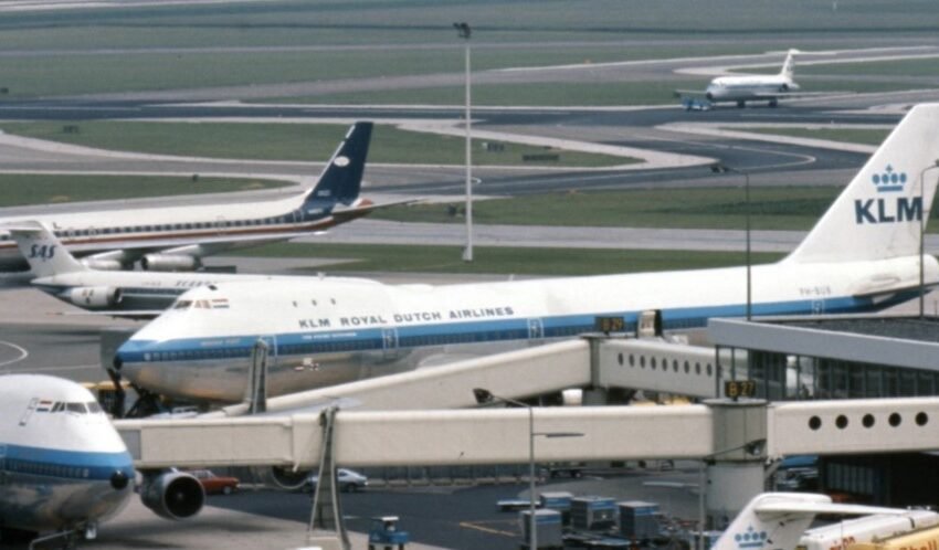  Повеќе од 100 летови откажани на еден од најголемите аеродроми во Европа