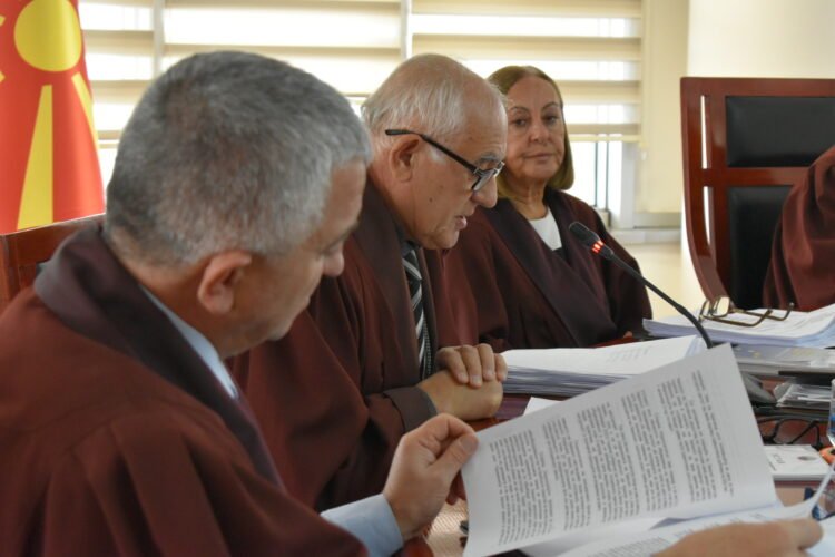  КАНДИДАТУРИТЕ ЗА ГРАДОНАЧАЛНИЦИ СО САМО 2 ПОТПИСА СЕ УСТАВНИ И ЗАКОНСКИ Уставниот суд не поведе постапка против правилникот на ДИК