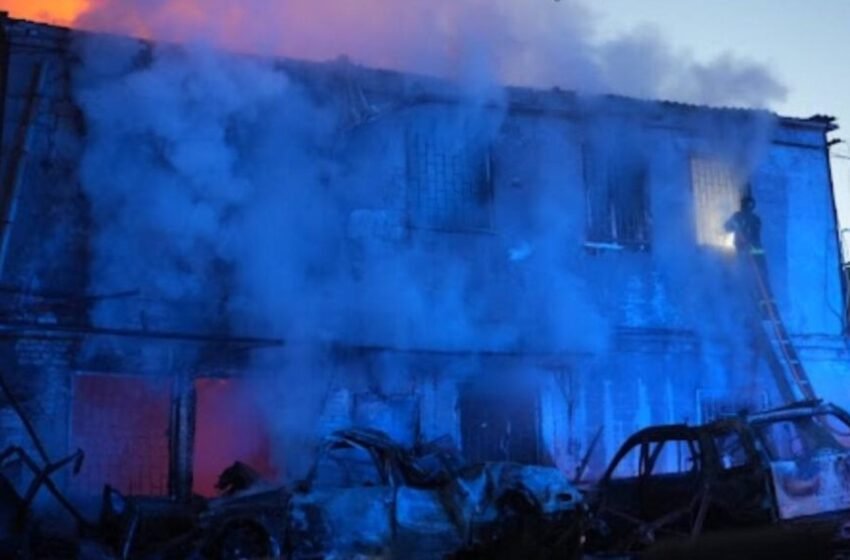  Најмалку три лица загинаа во руското бомбардирање на Запорожје