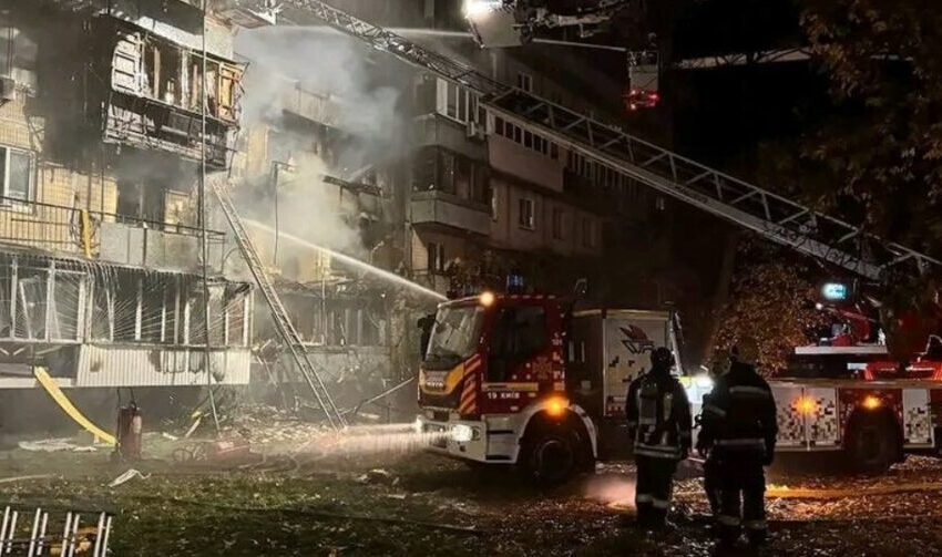  Најмалку тројца загинати 29 повредени во руски напад врз Киев