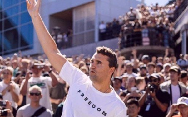  Трамп постхумно ќе го одликува Чарли Кирк