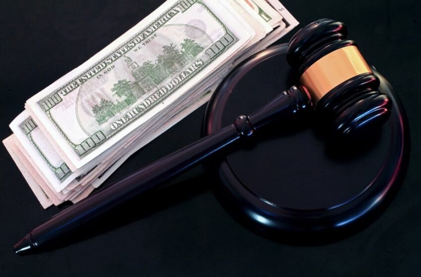  Повеќе од 30 лица се обвинети за нелегално коцкање, меѓу нив и играчи и тренери на НБА