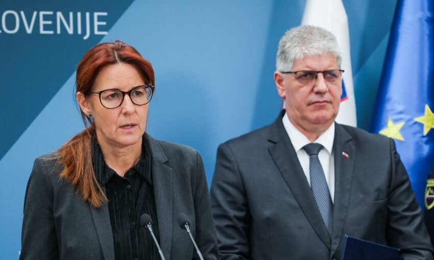  Потрес во Владата на Словенија: Двајца министри поднесоа оставки