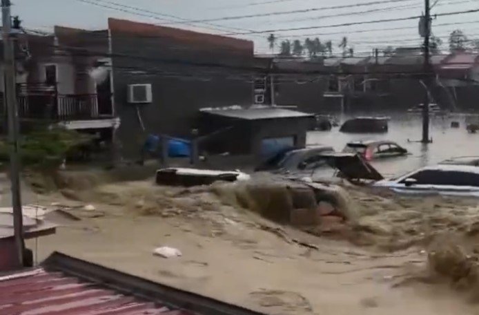  Речиси 1 милион лица евакуирани на Филипини поради страшниот тајфун