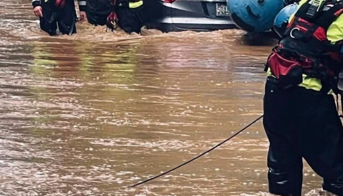  Предупредувања за поплави во Велика Британија поради бурата Клаудија