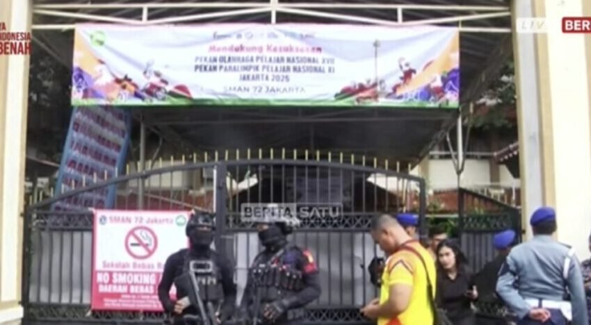  ВИДЕО: Повеќе од 50 повредени во експлозија за време на молитва во џамија во Џакарта