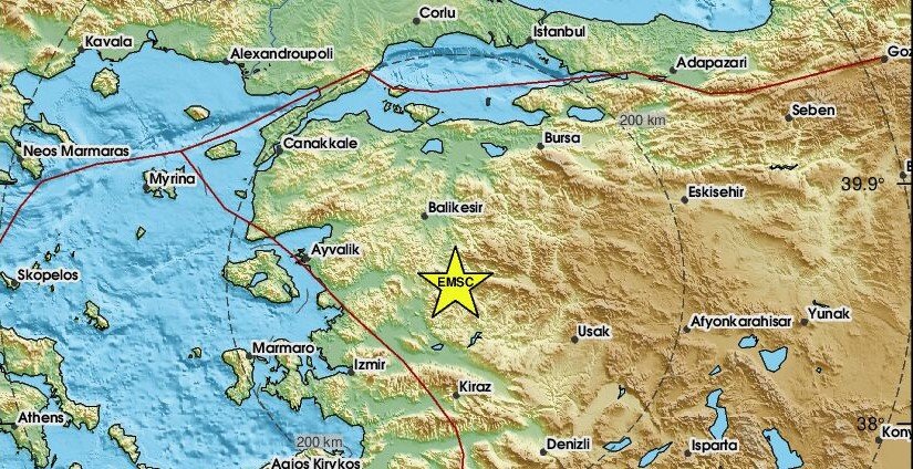  Силен земјотрес во западниот дел на Турција
