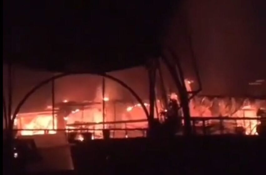  ВИДЕО Пожар зафати ноќен клуб во Гоа, Индија – најмалку 25 загинати