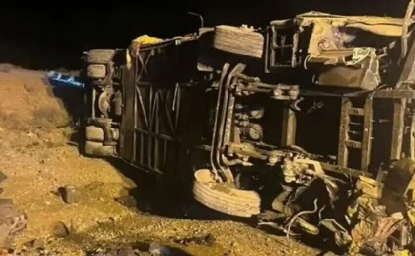  ВИДЕО: Тешка автобуска несреќа во Индонезија, најмалку 16 загинати