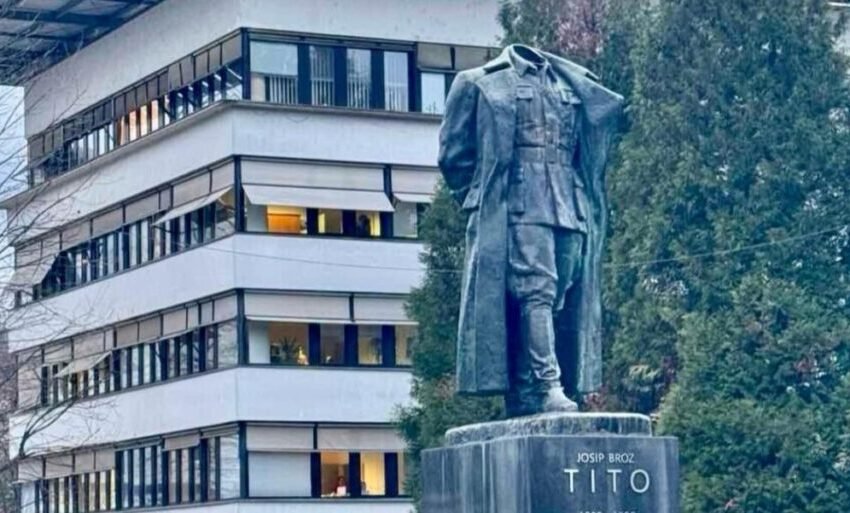  Вандализам во Словенија: Отстранета главата од споменикот на Тито, полицијата ја пронајде во автомобилски багажник