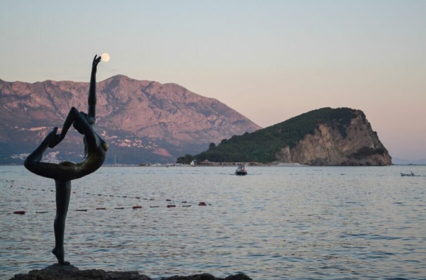  Во Будва започна „ловот“ на сезонски работници, потребни се најмалку 5.000