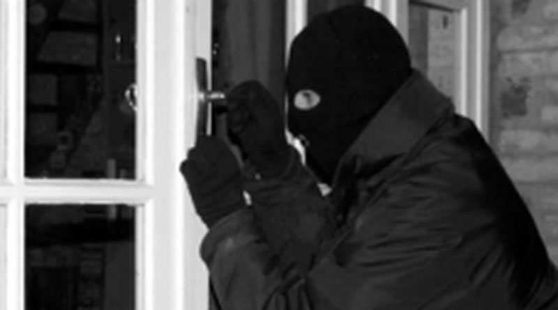  Вооружен грабеж на пошта во Лутраки, одземени 32 илјади евра!