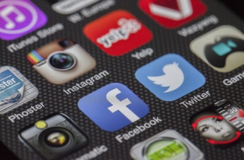  Британскиот парламент ја одби забраната за социјални мрежи за помлади од 16 години