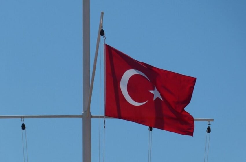  Турција го осуди иранскиот напад со беспилотни летала врз аеродромот во Азербејџан