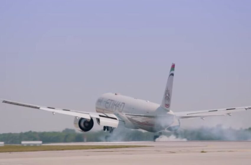  Аеродромот во Амстердам воведува олеснувања поради поскапувањето на горивото: Европа има керозин за уште пет месеци