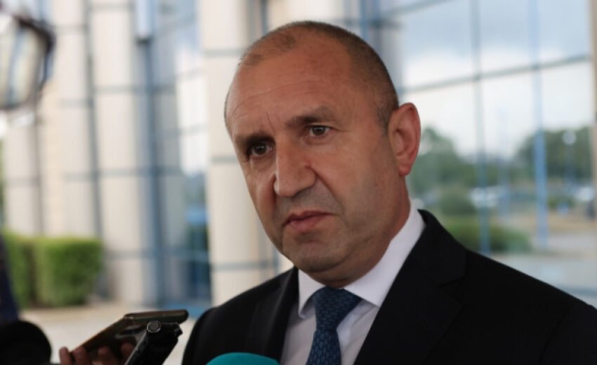  Радев: ЕК покренува постапка против Бугарија за прекумерен дефицит