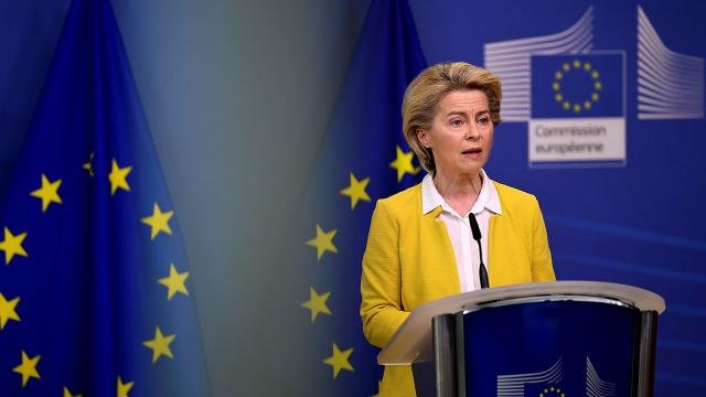  Фон дер Лајен одговори на заканата на Трамп за царини на автомобилите