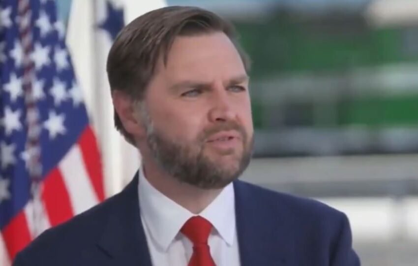  Џеј Ди Венс за изјавите на Трамп за наследникот: „Природно е малку да се шегува со нас“