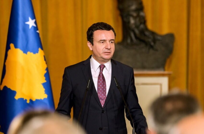  „Не сум против фрлање јајца, за дијалог сум подготвен да ја платам цената“: Курти со реакција на инцидентот во парламентот